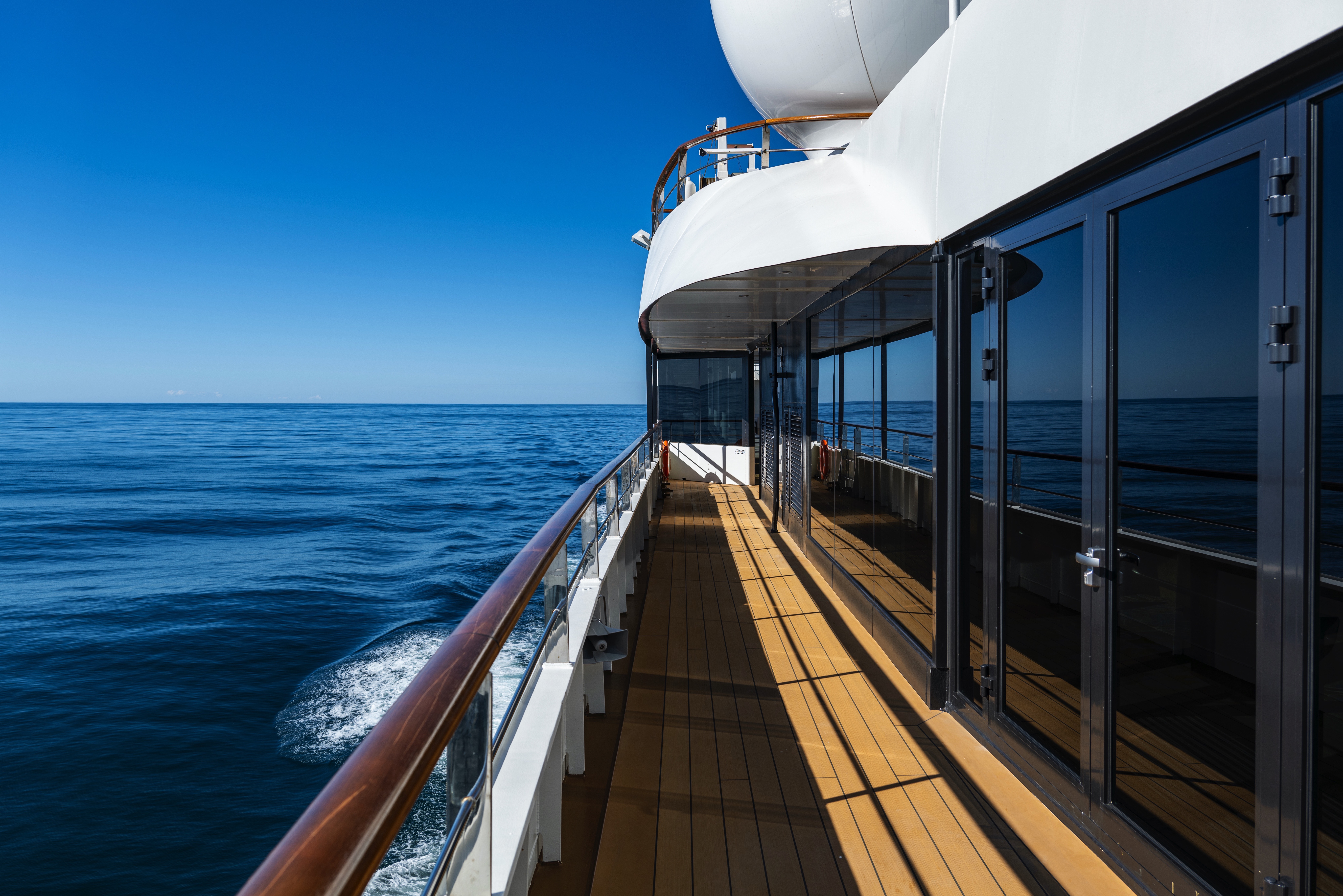 Observation Lounge & Deck on World Voyager